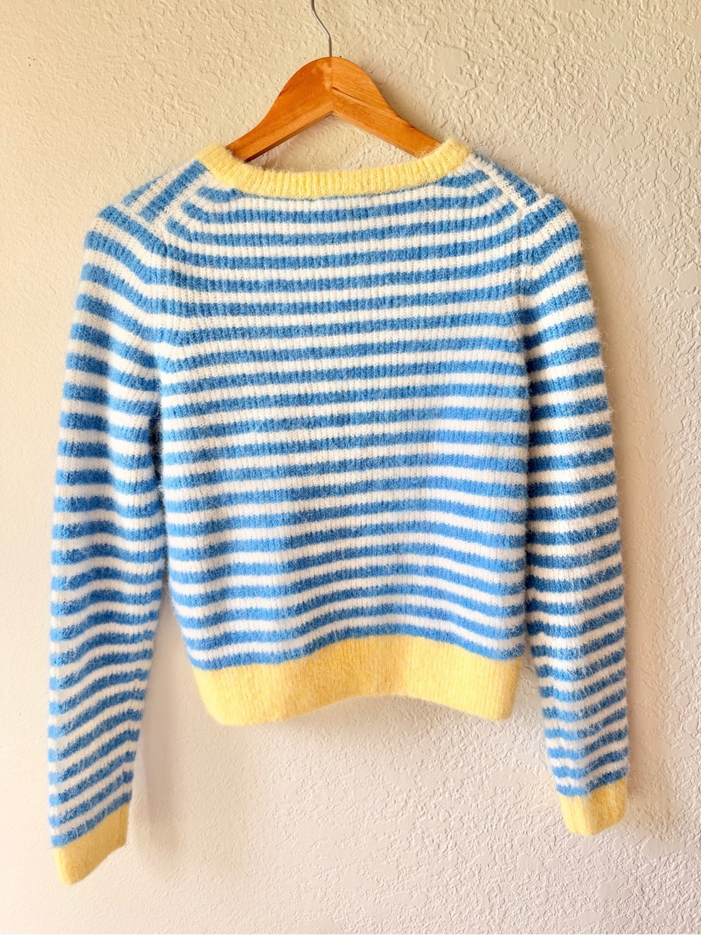 Gap Blue and Butter Yellow Striped Cozy Crewneck Sweater Sz M - Picture 5 of 5